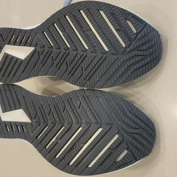 Brooks Bedlam 3 Women's Heather Gray and Purple Running Sneakers Shoes - Size 10 - Picture 16 of 16